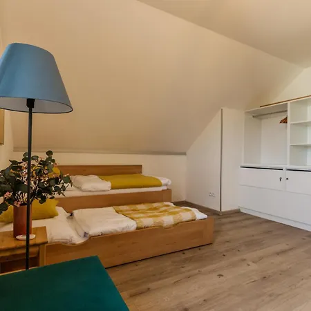 Rekreacni Dum U Jezer, 6 Casa de Férias Milovice (South Moravian)