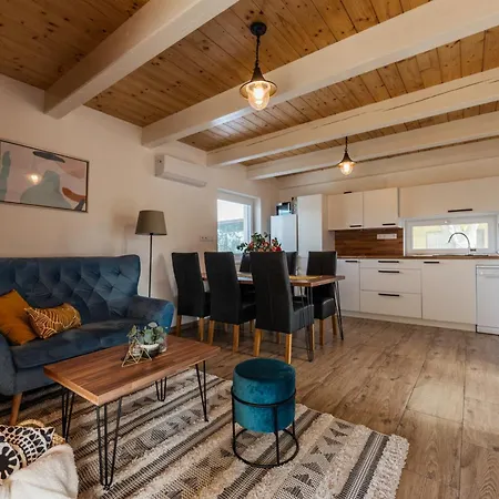 Casa de Férias Rekreacni Dum U Jezer, 6 Milovice (South Moravian)