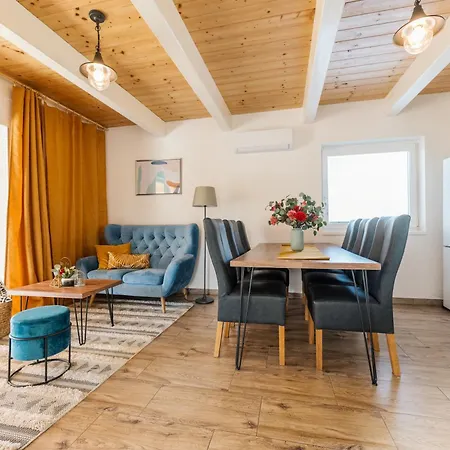 Rekreacni Dum U Jezer, 6 Holiday home Milovice (South Moravian)