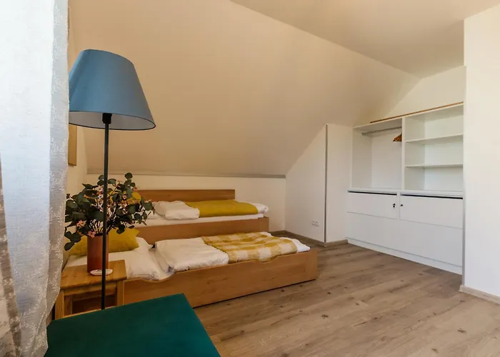 Rekreacni Dum U Jezer, 6 Hébergement de vacances Milovice (South Moravian)